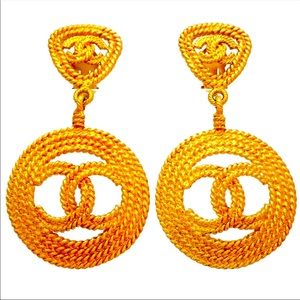 VINTAGE CHANEL DROP EARRINGS RARE